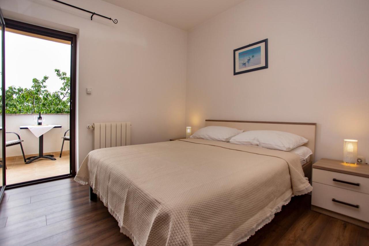 Apartment Matteo ロヴィニ エクステリア 写真