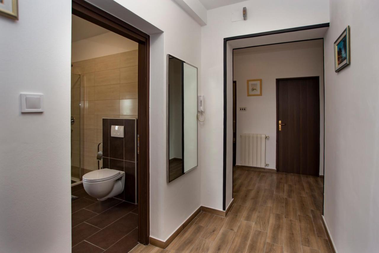 Apartment Matteo ロヴィニ エクステリア 写真