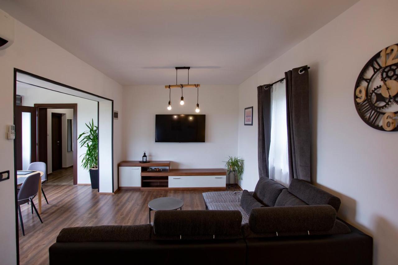 Apartment Matteo ロヴィニ エクステリア 写真